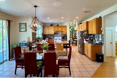 1965 Sugarloaf Mountain Ct, Antioch, CA 94531 - Photo 7
