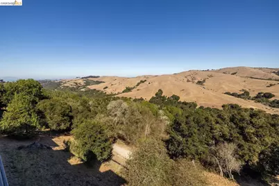104 Vista Heights Rd, El Cerrito, CA 94530 - Photo 11