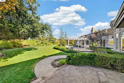 1377 Piemonte Dr, Pleasanton, CA 94566 - Photo 35
