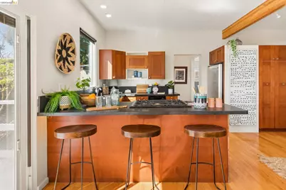 2829 Morcom Ave, Oakland, CA 94619 - Photo 5