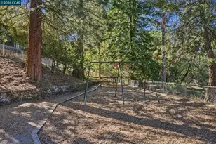 1388 Grizzly Peak Blvd, Berkeley, CA 94708 - Photo 37