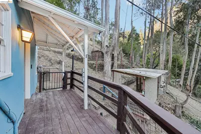 273 Beauforest Dr, Oakland, CA 94611 - Photo 19