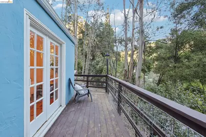 273 Beauforest Dr, Oakland, CA 94611 - Photo 21