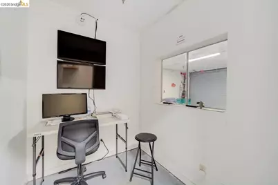 1240 47th Ave, Oakland, CA 94601 - Photo 5