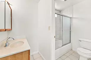 2425 Park Blvd, Oakland, CA 94606 - Photo 11