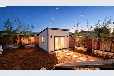 2562 67th Ave, Oakland, CA 94605 - Photo 5