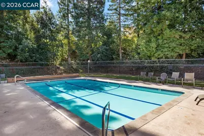175 Village Pl, Martinez, CA 94553 - Photo 27