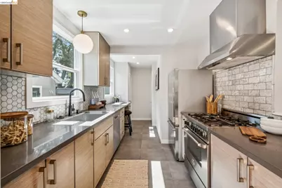 323 63rd Street #A, Oakland, CA 94618 - Photo 13