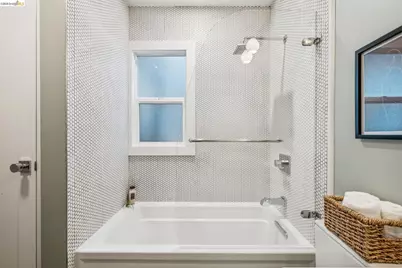323 63rd Street #A, Oakland, CA 94618 - Photo 21
