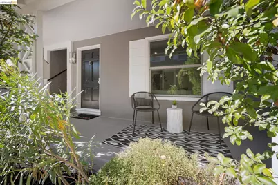 323 63rd Street #D, Oakland, CA 94618 - Photo 3