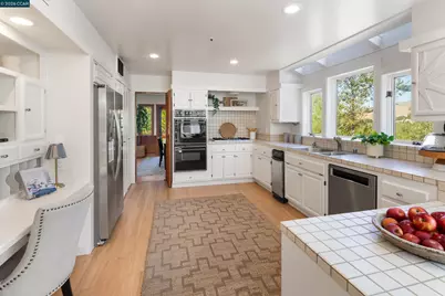 1070 Bollinger Canyon Rd, Moraga, CA 94556 - Photo 7