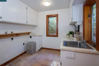 1070 Bollinger Canyon Rd, Moraga, CA 94556 - Photo 29