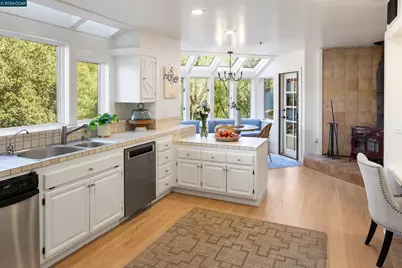 1070 Bollinger Canyon Rd, Moraga, CA 94556 - Photo 11