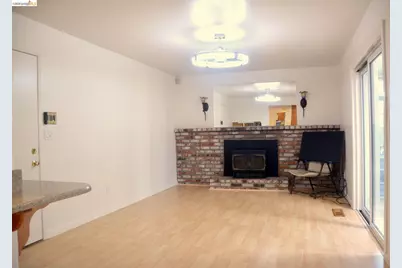 1140 Los Palos Ct, Pittsburg, CA 94565 - Photo 15