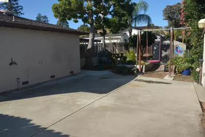 1140 Los Palos Ct, Pittsburg, CA 94565 - Photo 53