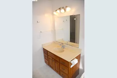 1140 Los Palos Ct, Pittsburg, CA 94565 - Photo 33