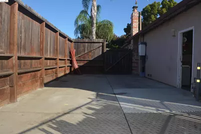 1140 Los Palos Ct, Pittsburg, CA 94565 - Photo 43