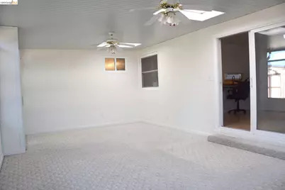 1140 Los Palos Ct, Pittsburg, CA 94565 - Photo 19