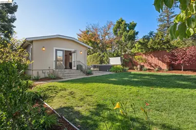 118 Greenbank Ave, Piedmont, CA 94611 - Photo 45