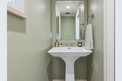 118 Greenbank Ave, Piedmont, CA 94611 - Photo 19