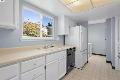 37901 Bright Cmn, Fremont, CA 94536 - Photo 15