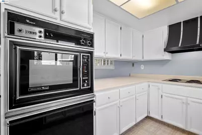 37901 Bright Cmn, Fremont, CA 94536 - Photo 17