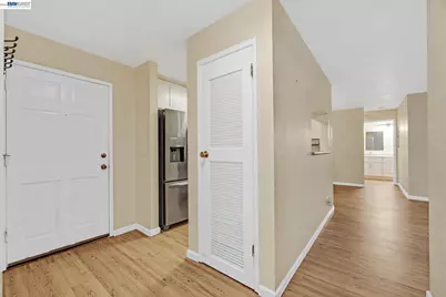 15335 Washington Ave #204, San Leandro, CA 94579 - Photo 3