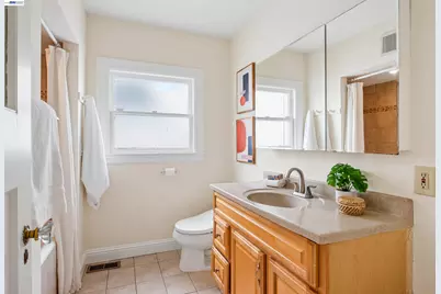 3431 Suter St, Oakland, CA 94602 - Photo 15