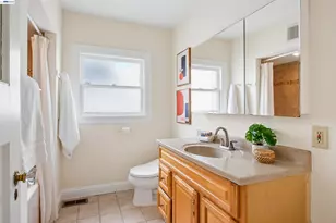3431 Suter St, Oakland, CA 94602 - Photo 15