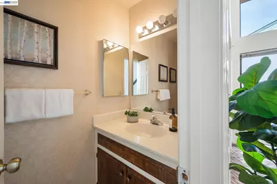 214 Baywood Rd, Alameda, CA 94502 - Photo 47