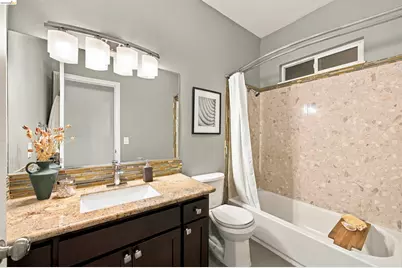 7099 Pinehaven Road, Oakland, CA 94611 - Photo 35