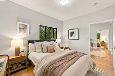 7099 Pinehaven Road, Oakland, CA 94611 - Photo 51