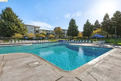 4 Commodore Dr #D222, Emeryville, CA 94608 - Photo 31