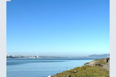 4 Commodore Dr #D222, Emeryville, CA 94608 - Photo 35