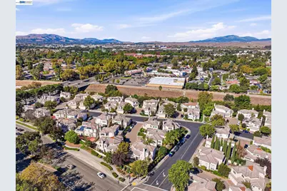 4320 Diavila Ave, Pleasanton, CA 94588 - Photo 3
