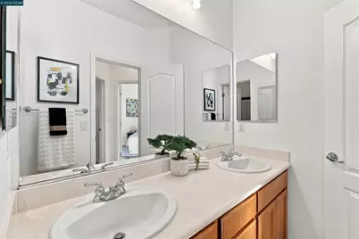 568 Farrington St, Mountain House, CA 95391 - Photo 25