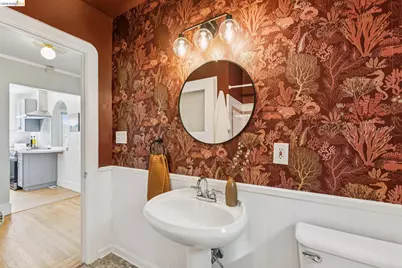 2836 Rawson St, Oakland, CA 94619 - Photo 35