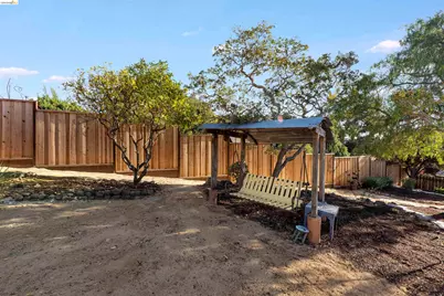925 Avis Dr, El Cerrito, CA 94530 - Photo 65