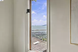 1076 Grizzly Peak Blvd, Berkeley, CA 94708 - Photo 17