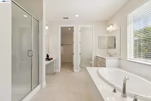 137 Crk Vw Cir, Fairfield, CA 94533 - Photo 45