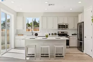 137 Crk Vw Cir, Fairfield, CA 94533 - Photo 13