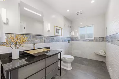 12181 Blythen Way, Oakland, CA 94619 - Photo 45