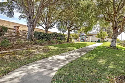 5783 Shadow Hill Dr, Dublin, CA 94568 - Photo 33