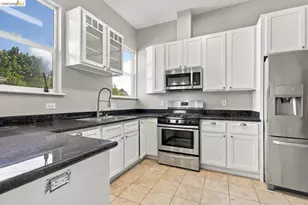 824 Peralta St, Oakland, CA 94607 - Photo 7