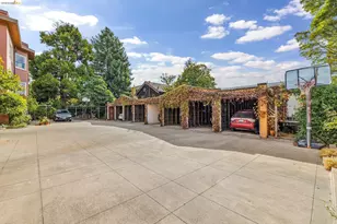 2632 Hillegass Ave, Berkeley, CA 94704 - Photo 35