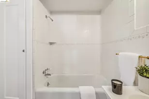 2632 Hillegass Ave, Berkeley, CA 94704 - Photo 33