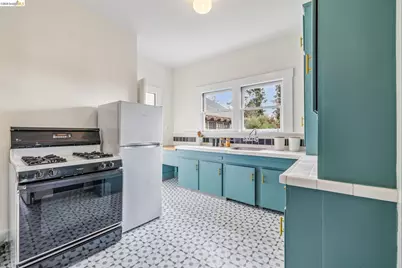 2632 Hillegass Ave #D, Berkeley, CA 94704 - Photo 19
