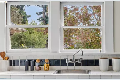 2632 Hillegass Ave #D, Berkeley, CA 94704 - Photo 21