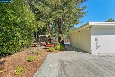 141 Maiden Ln, Danville, CA 94526 - Photo 37
