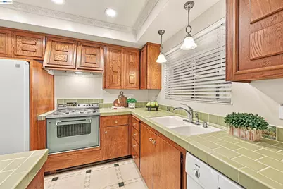 2864 Chamier Pl, Fremont, CA 94555 - Photo 9